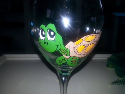 Hand painted sea turtle custom wine glass