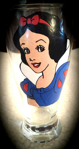 Snow white seven dwarfs disney Wine glass tumbler